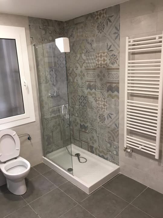 Reforma de baños por Carpinteka